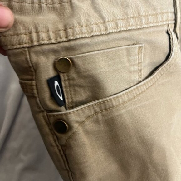 Oakley Canvas Pants Mens 30 Khaki 100% Cotton Measures 30x32" Field Silm Fit - Picture 6 of 7